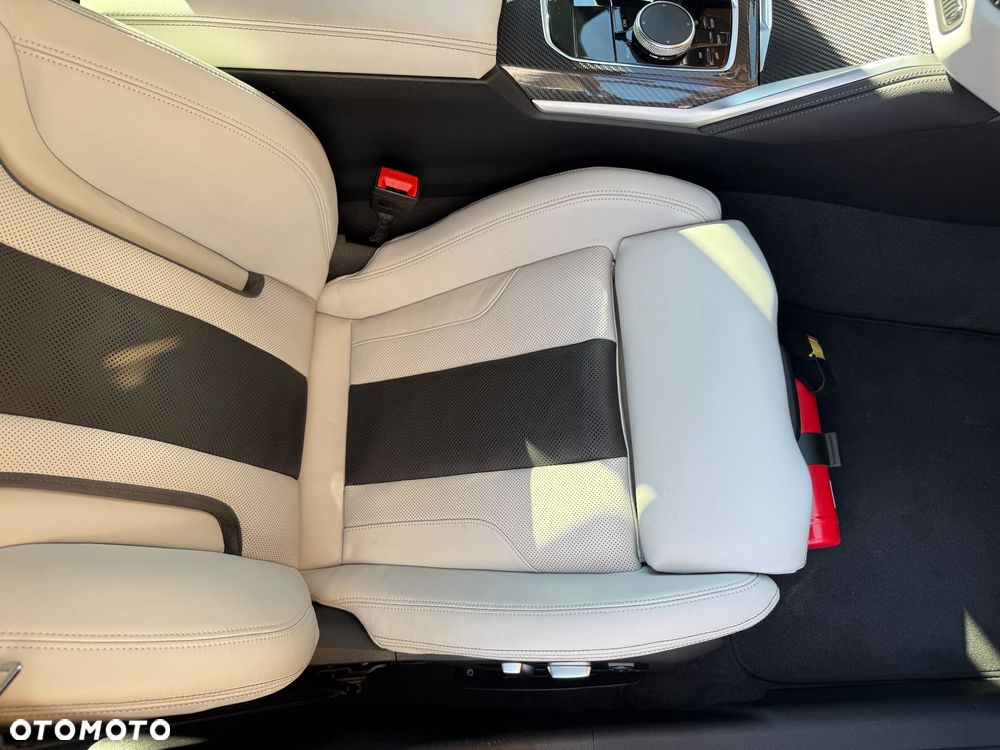 BMW M3 M Competition xDrive sport - 9