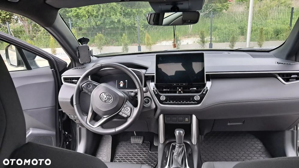 Toyota Corolla Cross - 11