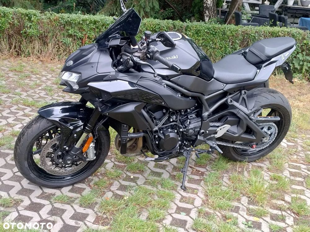 Kawasaki H2 - 26