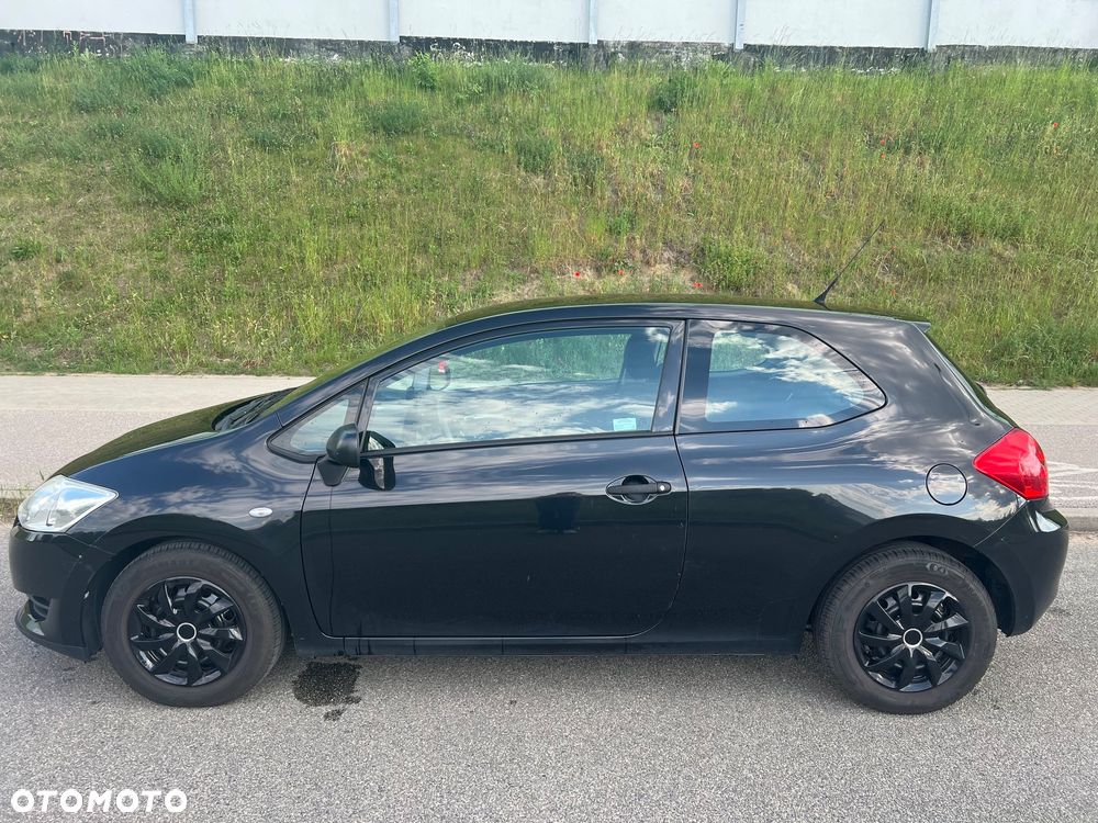 Toyota Auris 1.4 D-4D Luna - 2