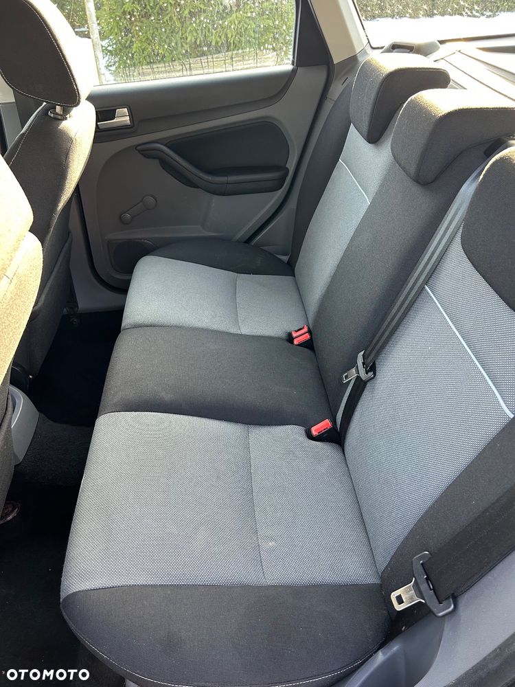 Ford Focus - 11