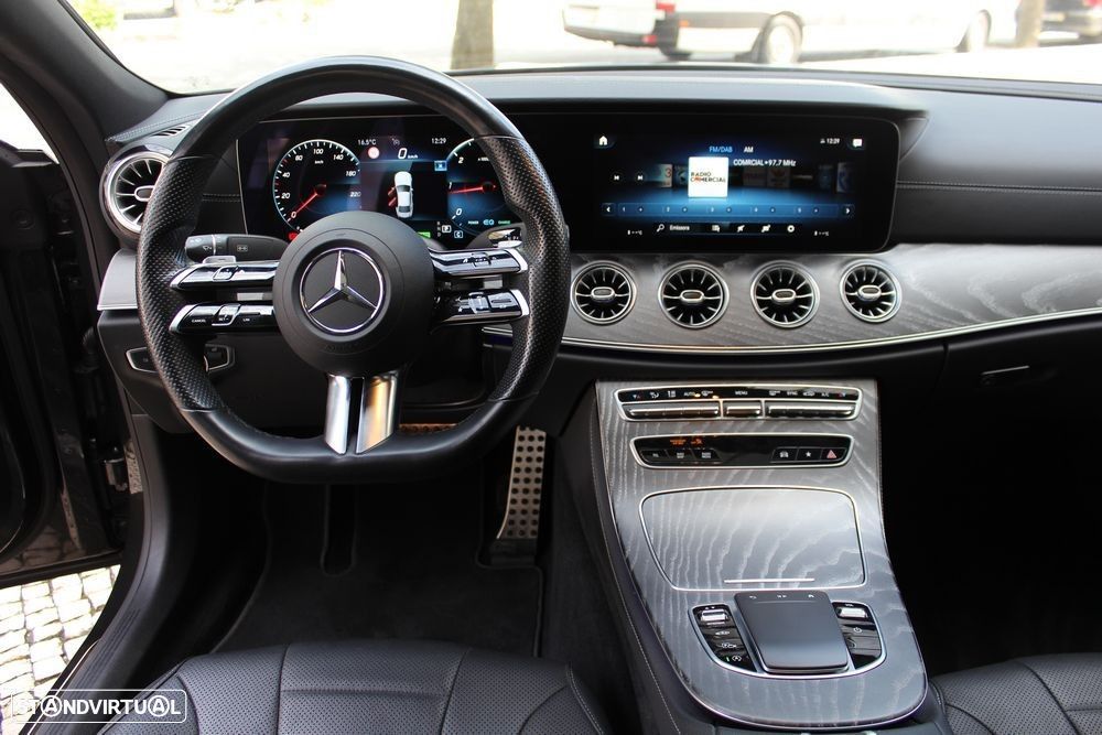 Mercedes-Benz CLS 300 d 4Matic - 23