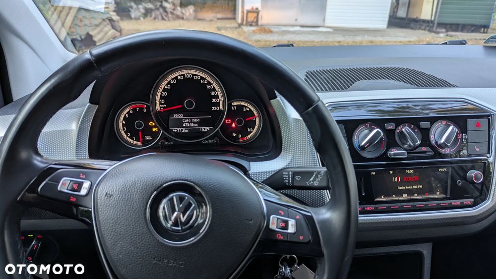 Volkswagen up! 1.0 high - 8