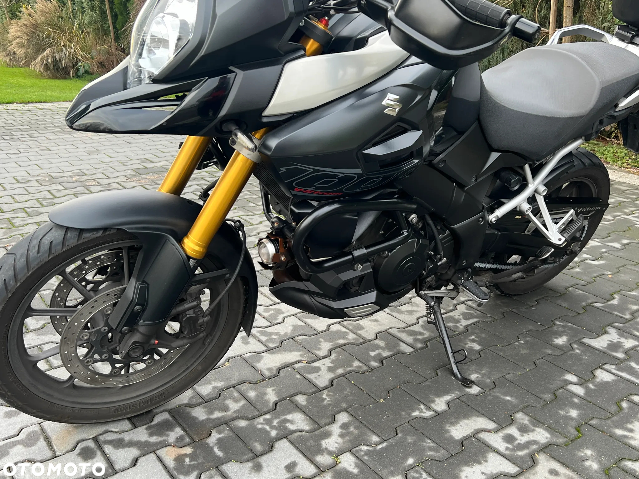 Suzuki V-STROM - 8