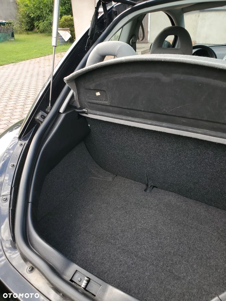 Volkswagen New Beetle 1.6 - 21