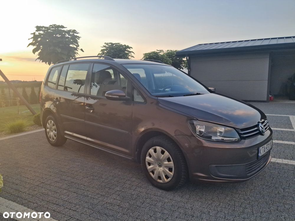 Volkswagen Touran - 10