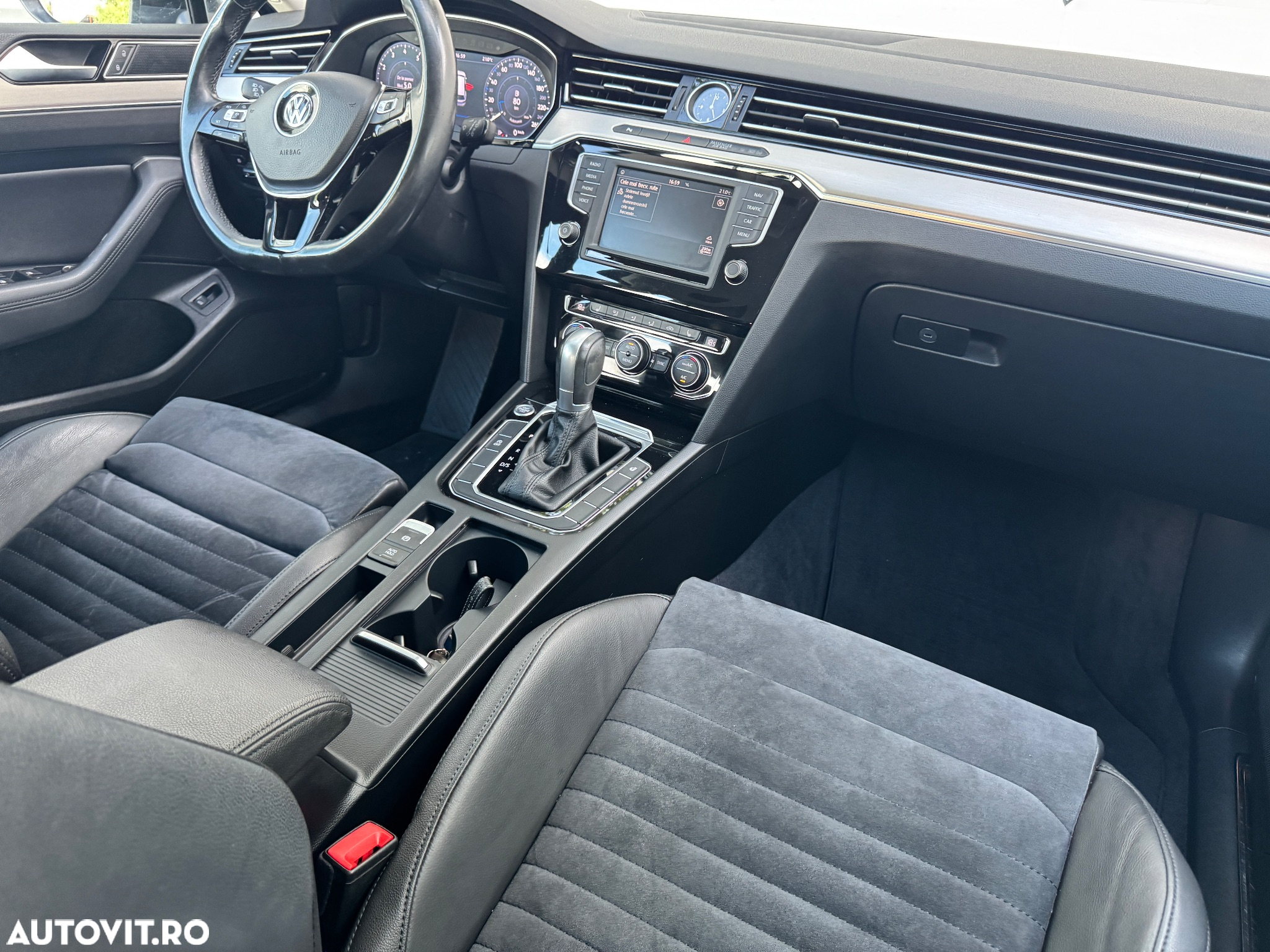 Volkswagen Passat Variant 1.4 TSI ACT (BMT) DSG Highline - 20