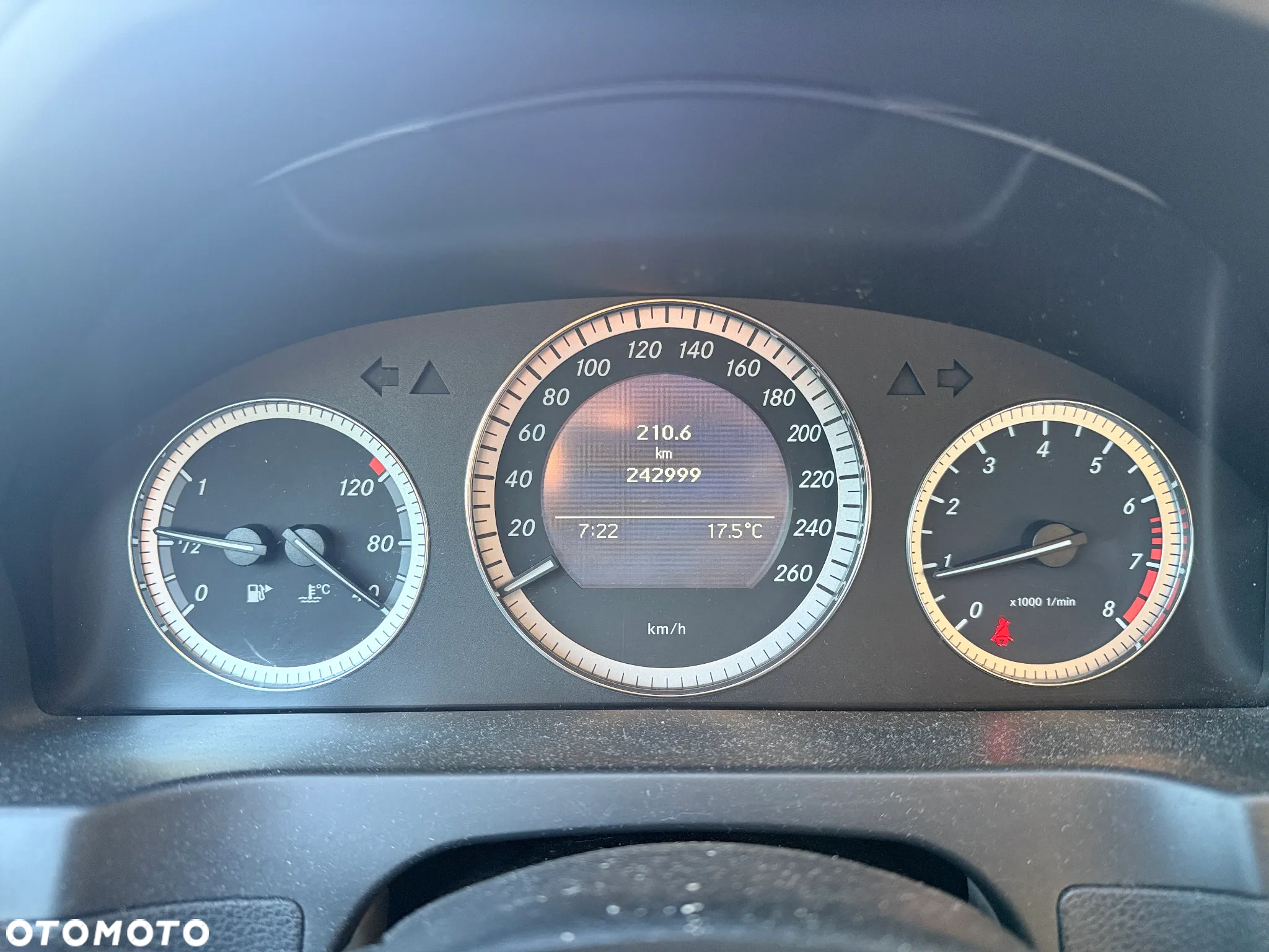 Mercedes-Benz Klasa C 180 K BlueEff Classic - 2