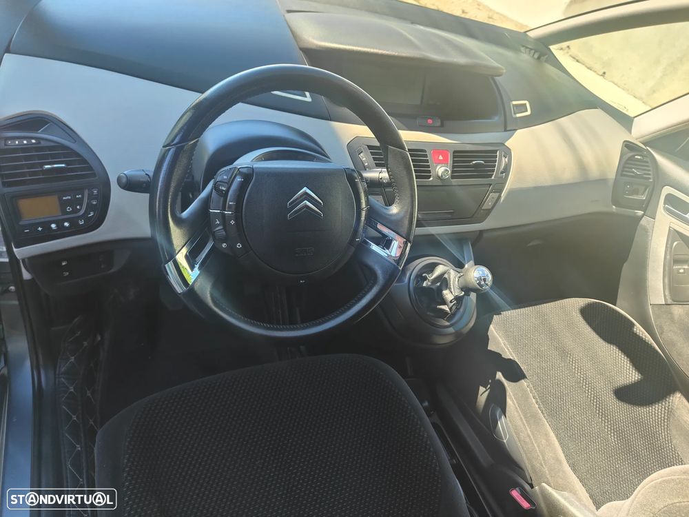 Citroën C4 Grand Picasso 1.6 HDi Exclusive - 4
