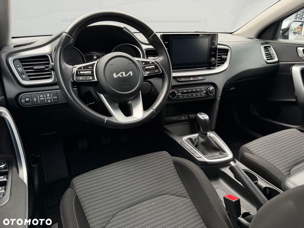 Kia Ceed 1.5 T-GDI M - 11