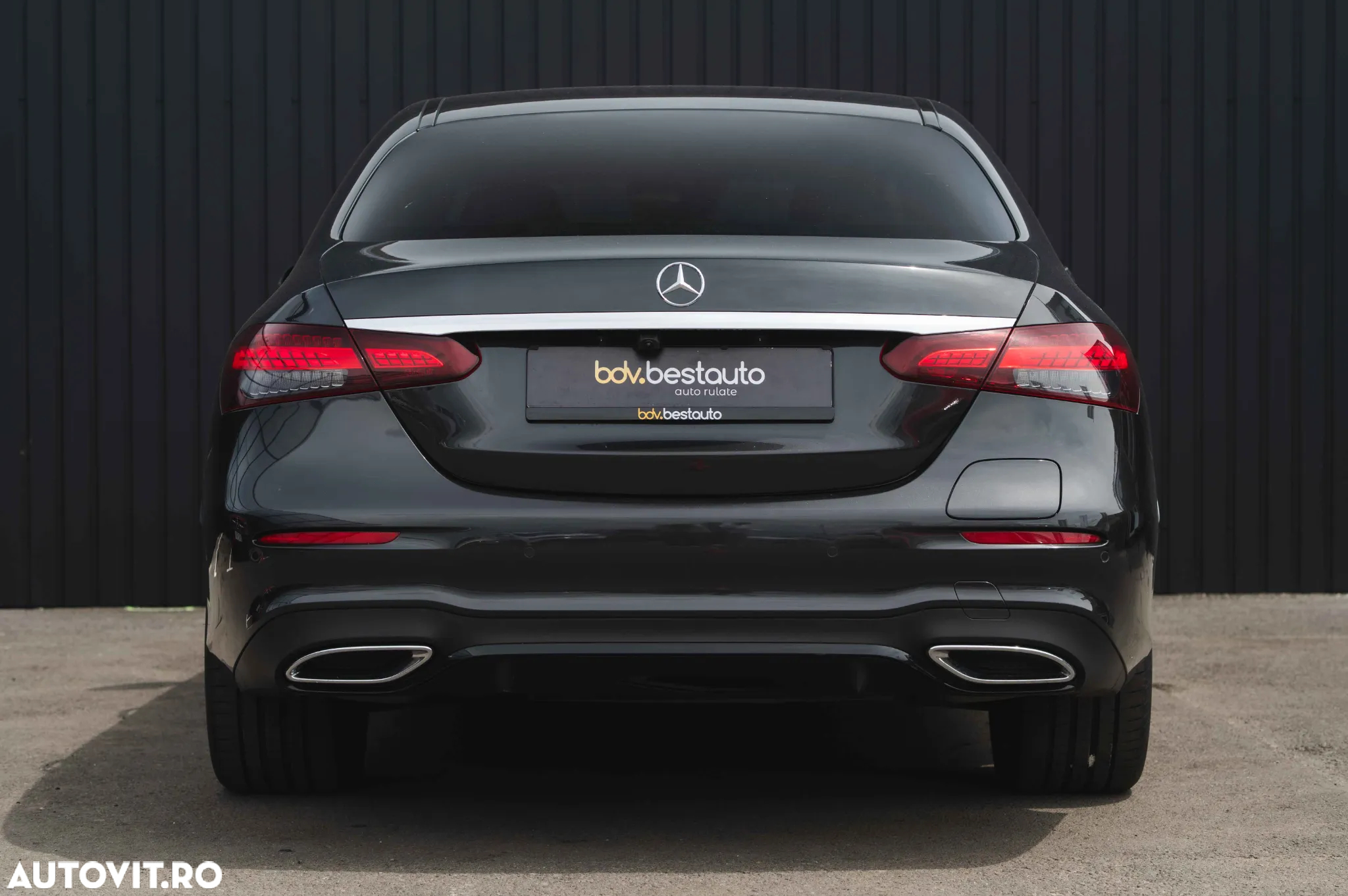Mercedes-Benz E 300e 4Matic 9G-TRONIC Edition AMG Line - 10
