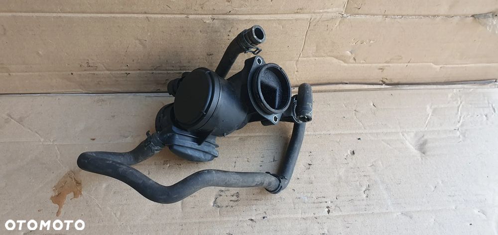 Obudowa termostatu króciec wąż przewód wody VW Polo V 6R 1.4 036103464AK - 6