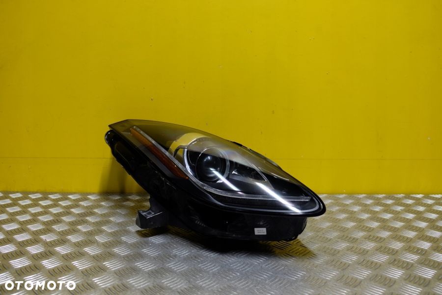 JAGUAR F-TYPE X152 2013- REFLEKTOR LAMPA XENON PRAWA 16PIN USA - 1