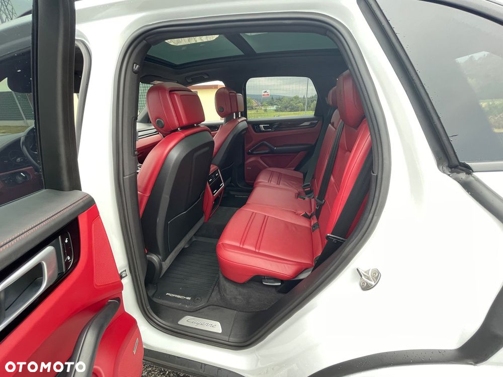 Porsche Cayenne Standard - 12