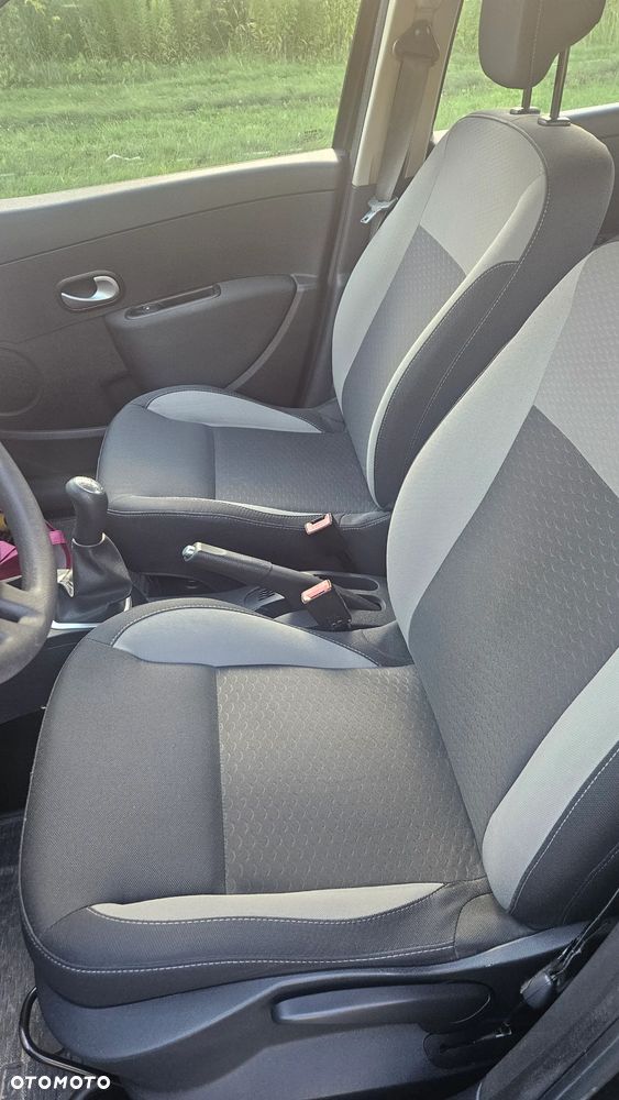 Renault Clio - 6