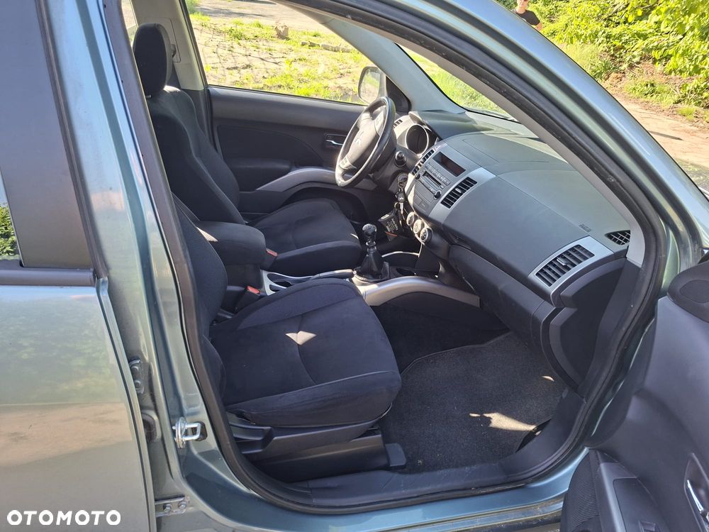 Mitsubishi Outlander 2.0 DI-D 4WD Instyle - 11