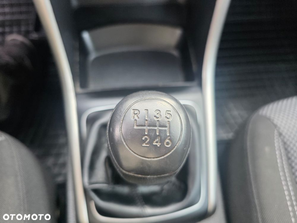 Hyundai i30 1.4 Fifa World Cup Edition - 24