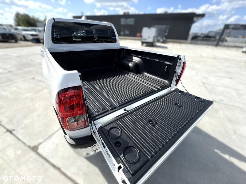Toyota Hilux - 29