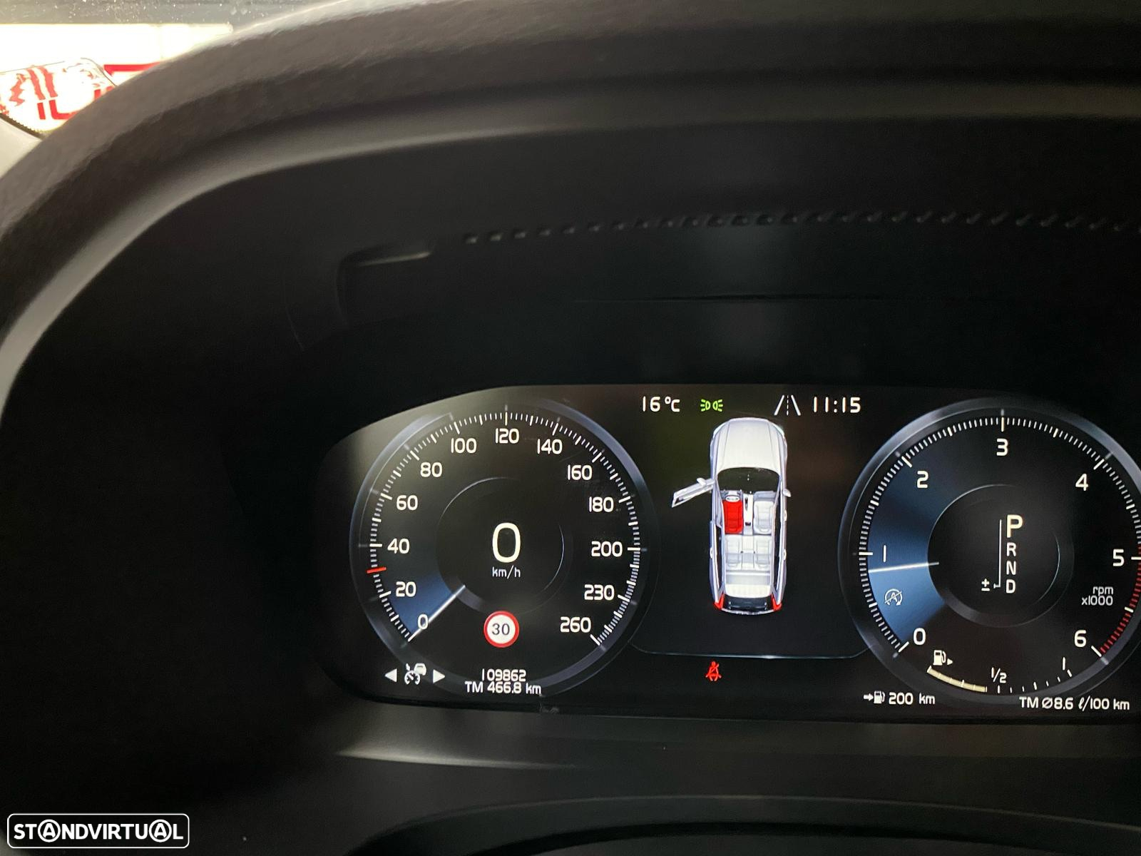 Volvo V90 Cross Country 2.0 D4 Pro AWD Geartronic - 9
