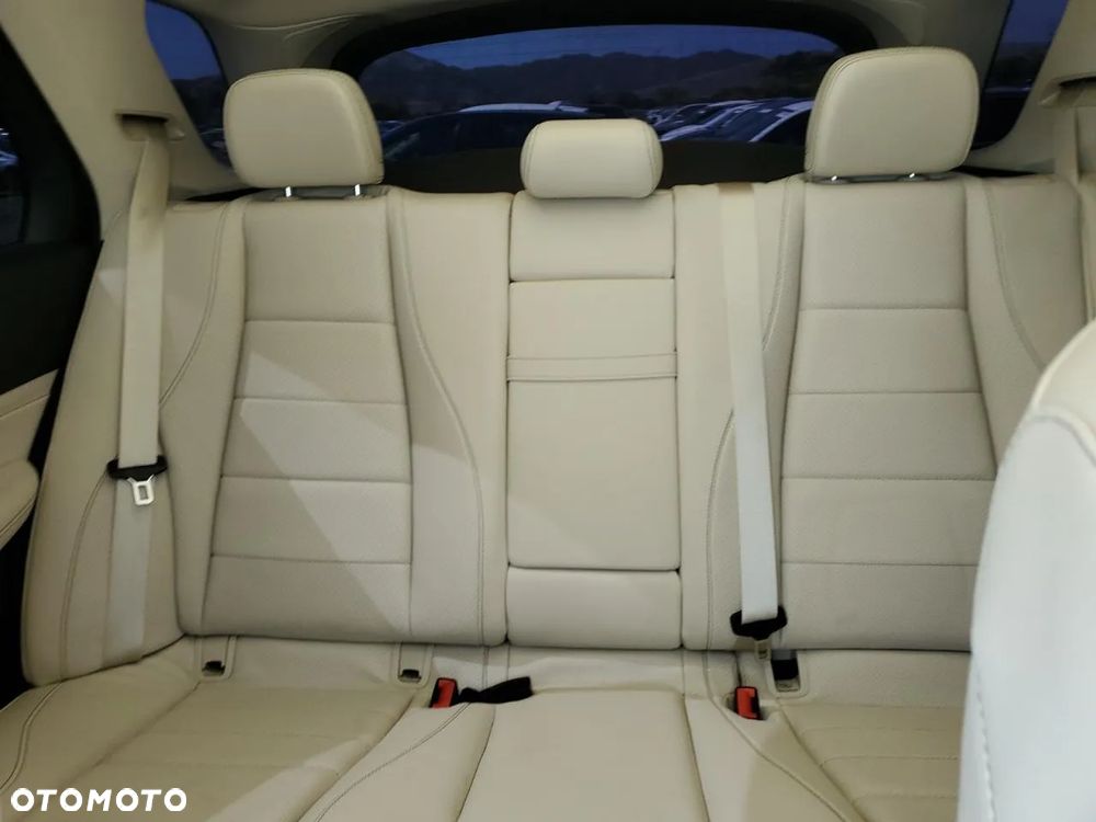 Mercedes-Benz GLE - 10