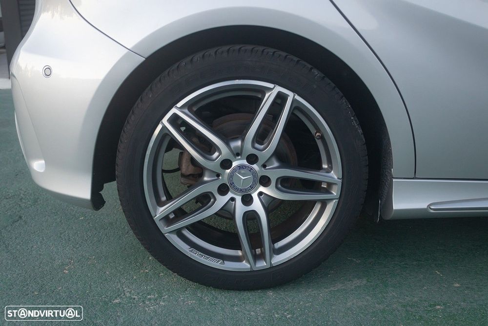 Mercedes-Benz A 180 d AMG Line - 7
