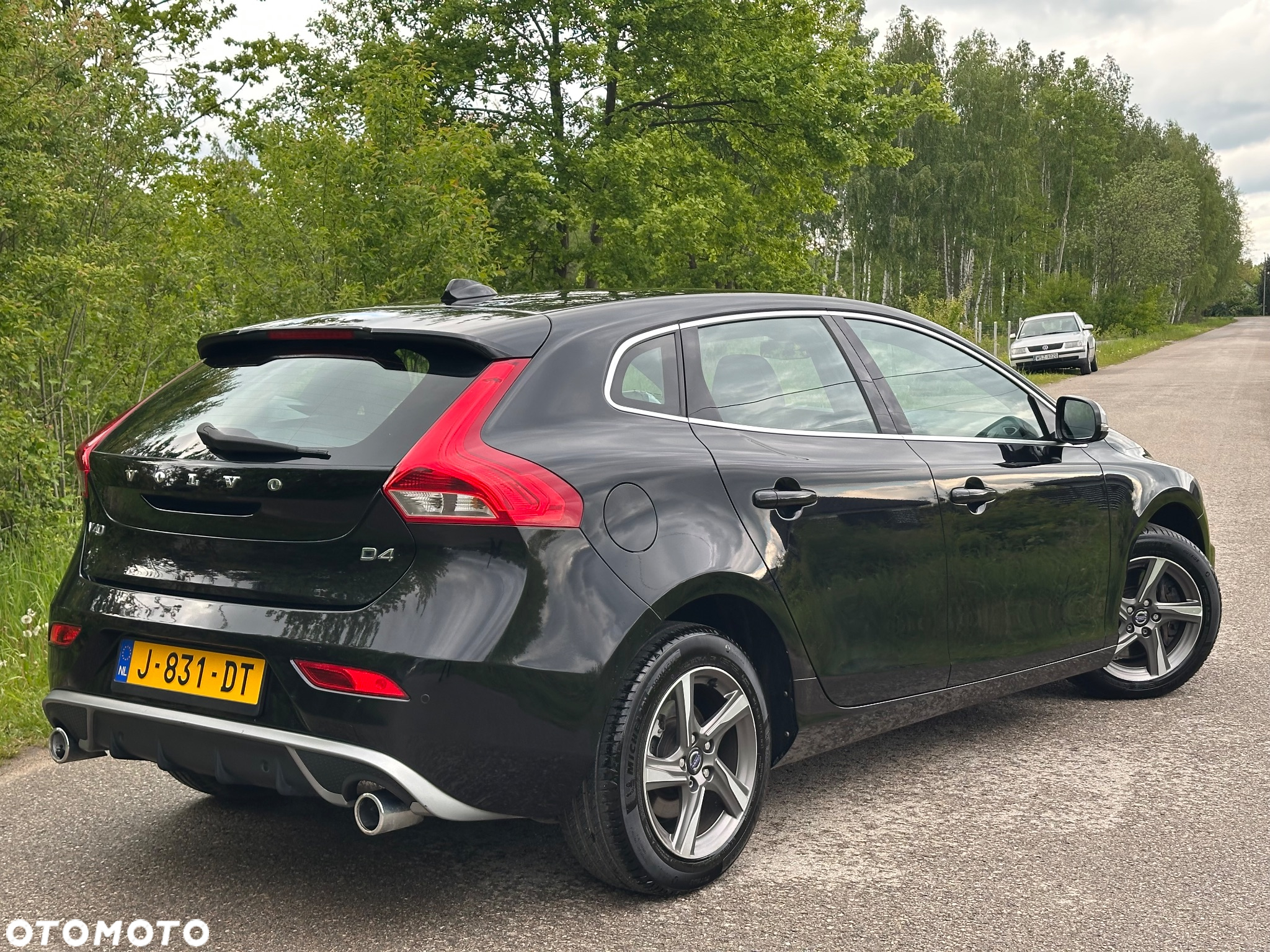 Volvo V40 D4 Drive-E R-Design Momentum - 7