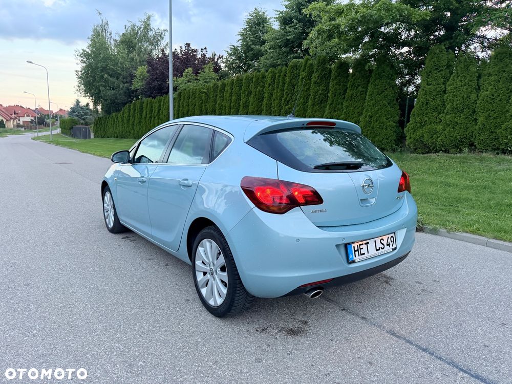 Opel Astra - 4