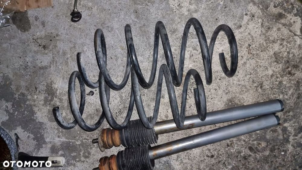 AMORTYZATOR PRZÓD LEWY PRAWY BMW 8 E31 - 5