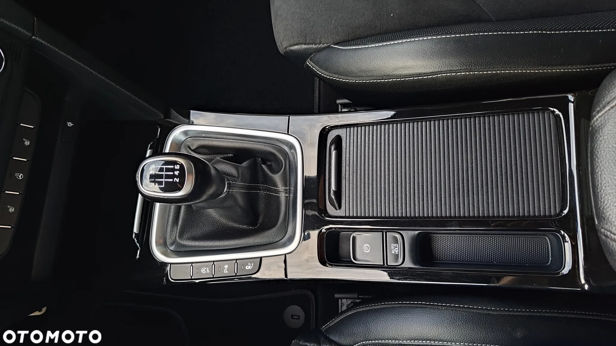 Kia ProCeed 1.4 T-GDI GT Line - 38