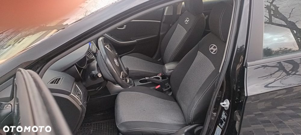 Hyundai i30 1.6 CRDi Classic - 4