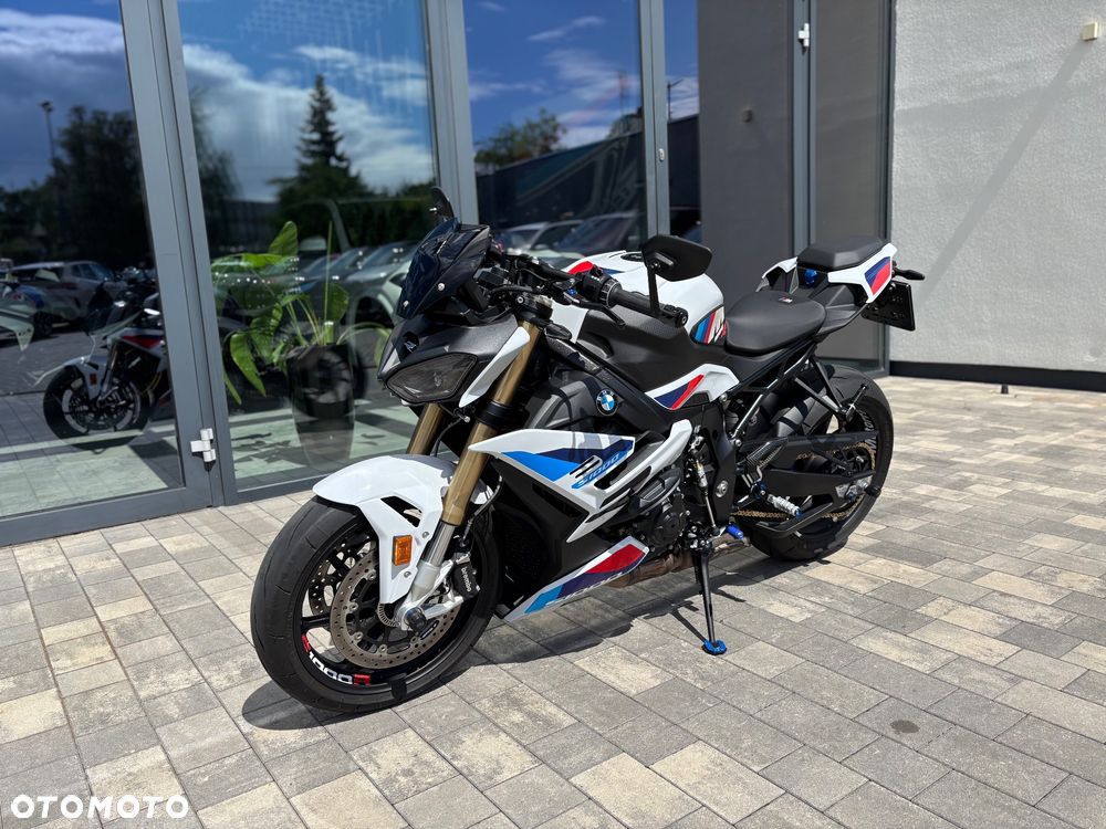 BMW S - 5