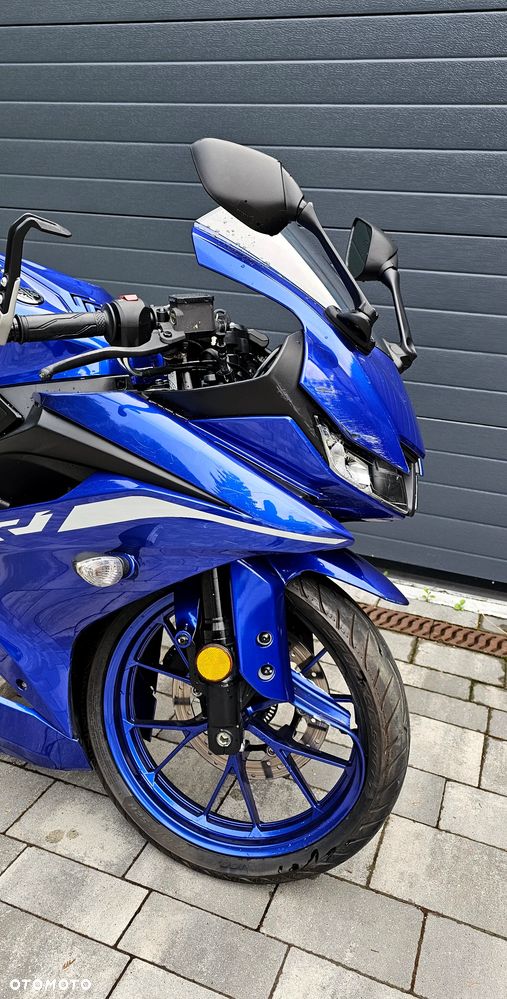Yamaha YZF - 11