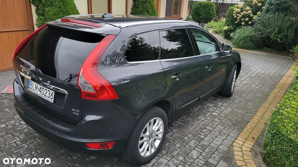 Volvo XC 60 2.4D AWD Momentum - 6