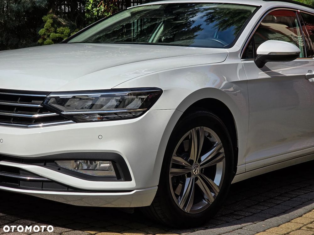 Volkswagen Passat Variant 2.0 TDI EVO Elegance DSG - 3