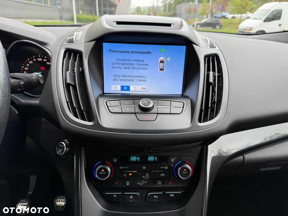 Ford Kuga 1.5 EcoBoost 2x4 ST-Line - 25