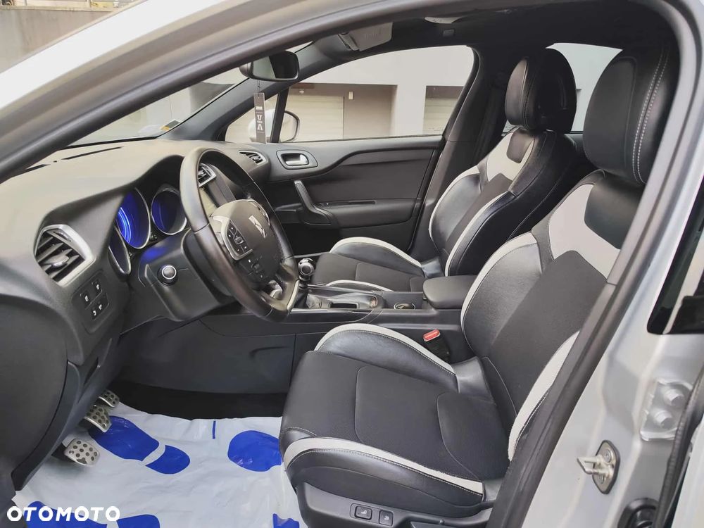 Citroën DS4 BlueHDi 120 Urban Show - 14