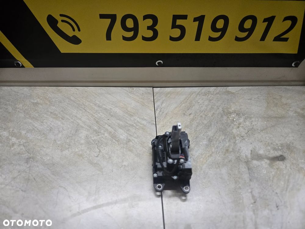 Wybierak lewarek biegów  AUDI A4 A5 8W STRONIC - 1