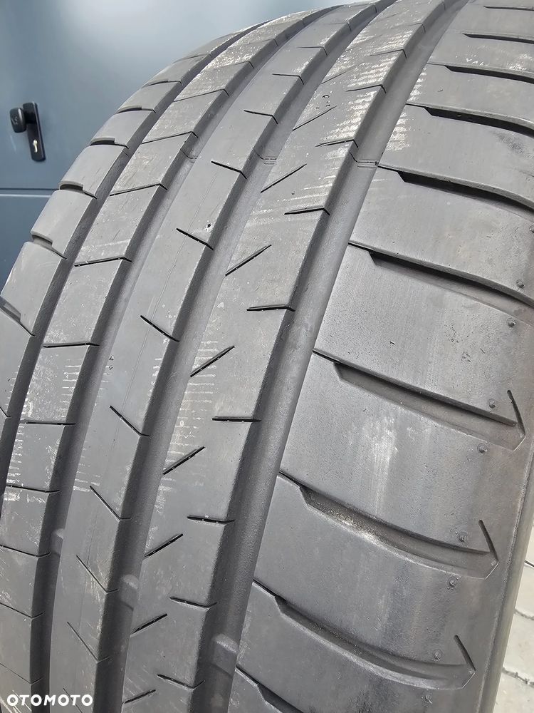 Bridgestone Alenza 001 285/40R21 109 Y - 2