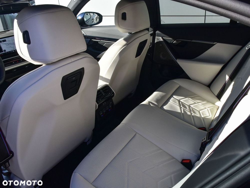 BMW Seria 5 - 29