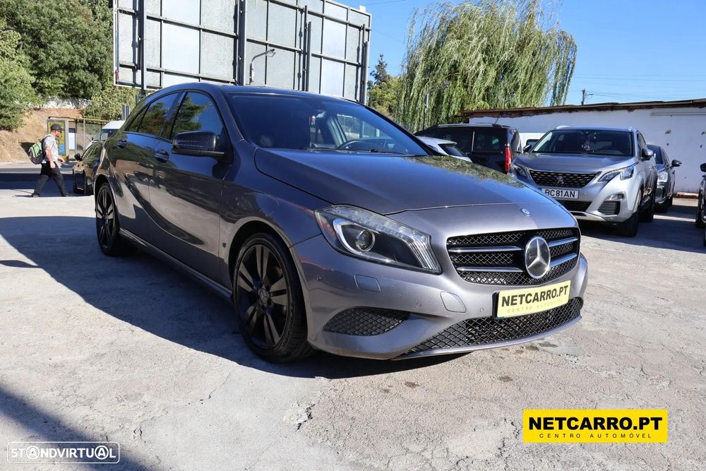 Mercedes-Benz A 180 d Business Solutions AMG - 2