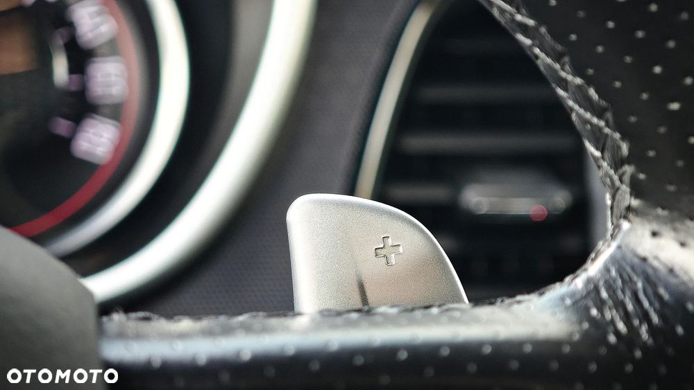 Dodge Challenger 6.4 Scat Pack - 28