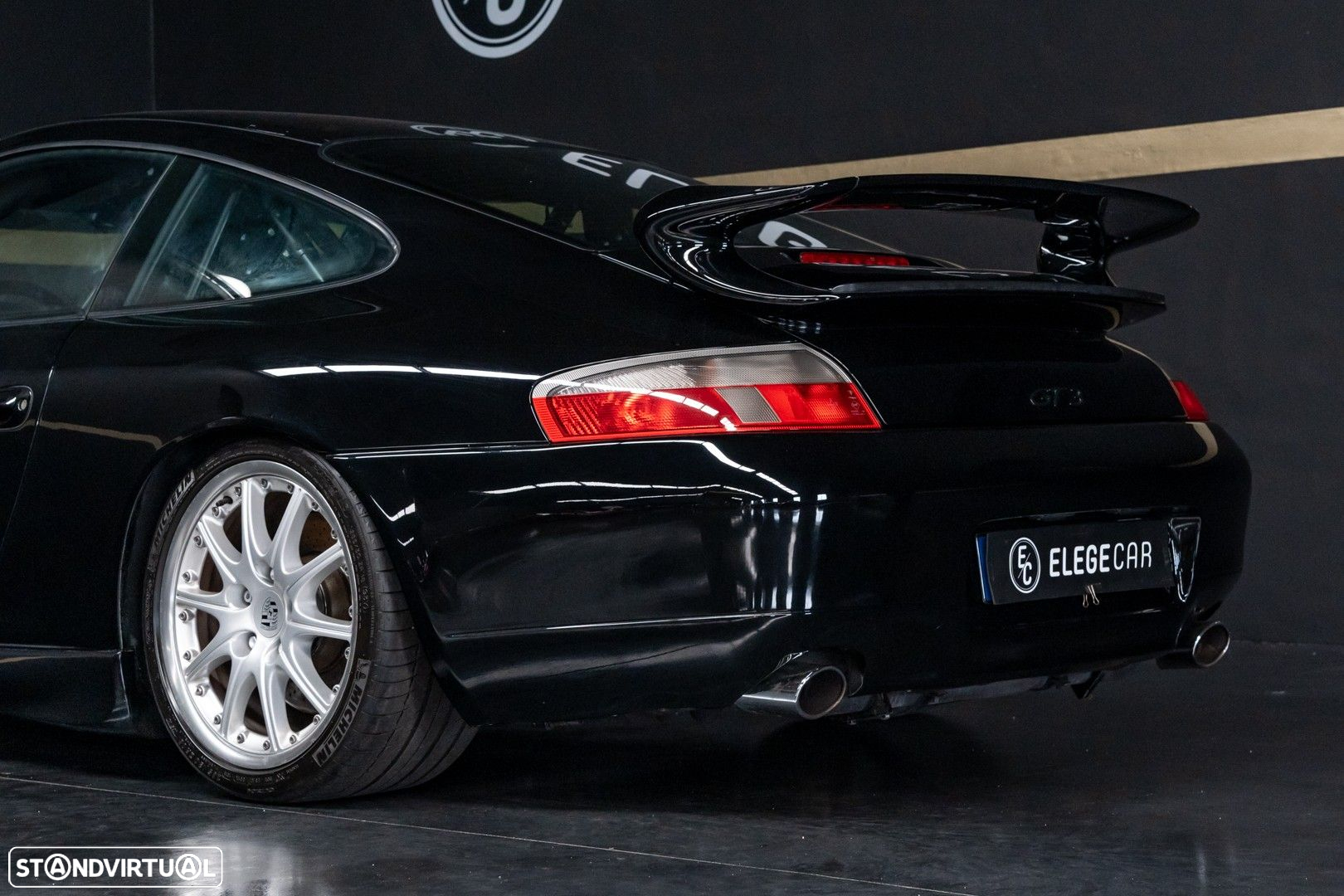 Porsche 911 Série F - 10