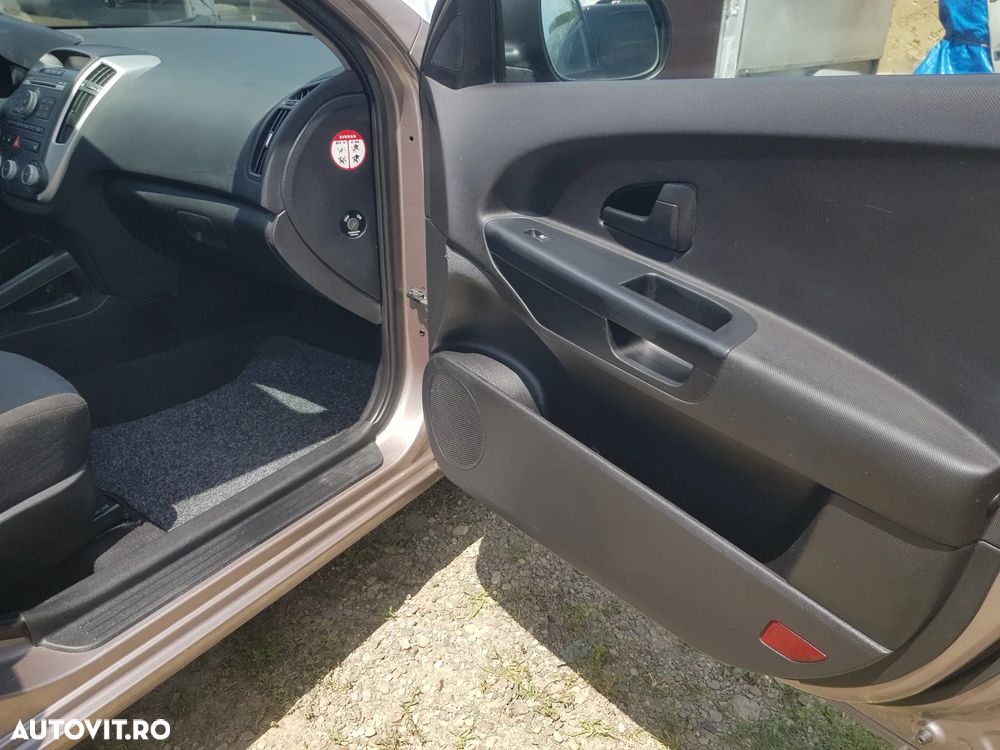 Kia Ceed 1.6 DSL TX COMFORT - 22