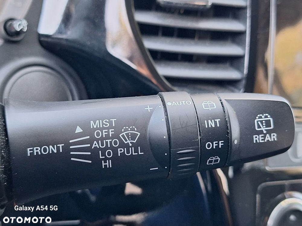 Mitsubishi Outlander 2.0 2WD SUV-Star - 32