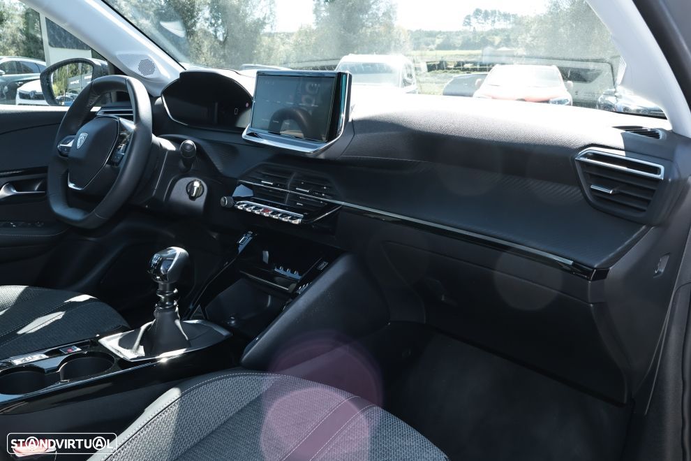 Peugeot 208 1.2 PureTech Allure - 12