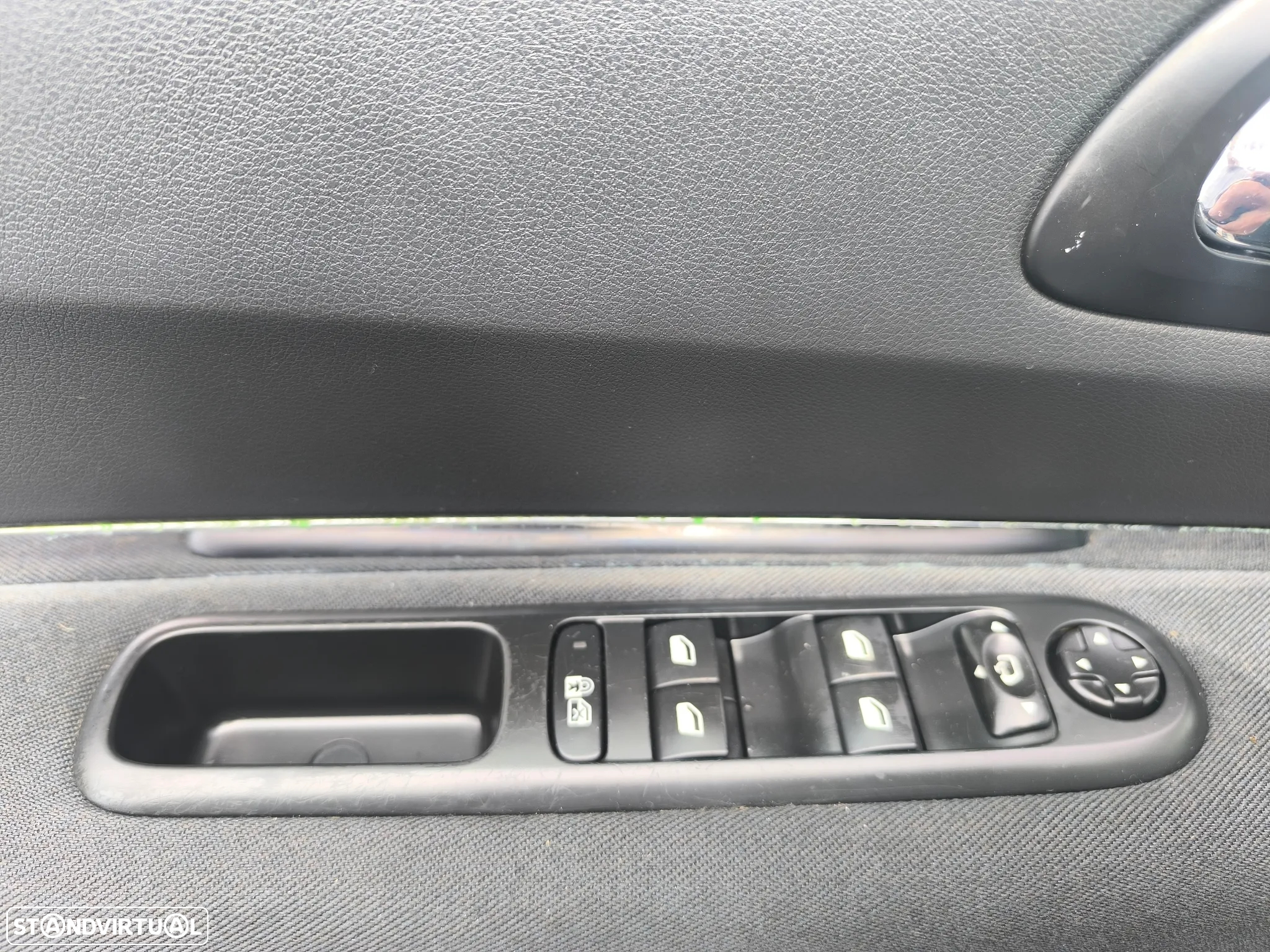 Peugeot 3008 1.6 HDi Allure - 5