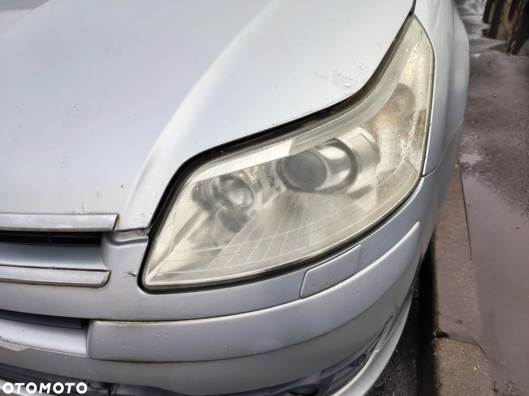 lampa lewa przednia xenon Citroen C4 I EZR 1.6 HDi - 1
