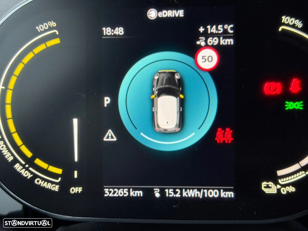 MINI 3 Portas Cooper E Essential - 6