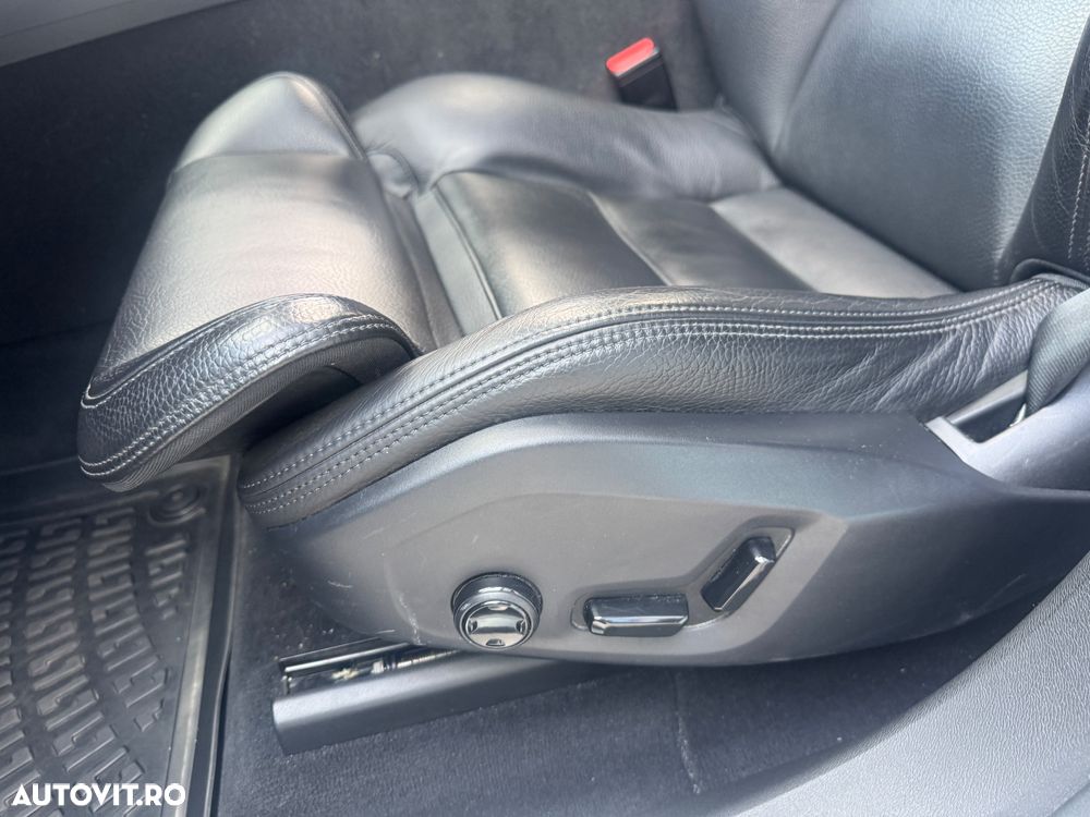 Volvo XC 60 D5 AWD Geartronic RDesign - 8