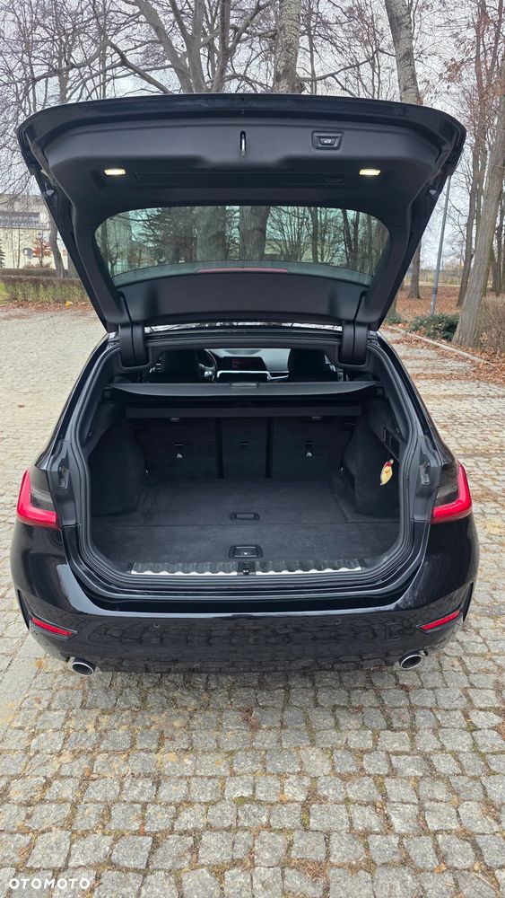 BMW Seria 3 318d Business Edition - 28